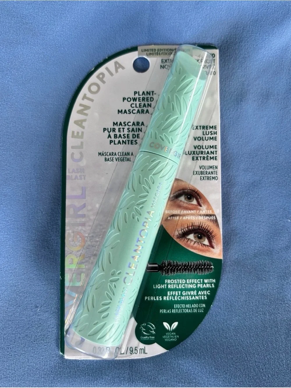 COVERGIRL Cleantopia Plant-Powered Clean Mascara Limited Edition